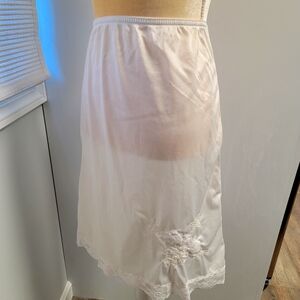 Vintage Lingerie by Vincent Half Slip Lace Nylon Pearl Off White Size Medium